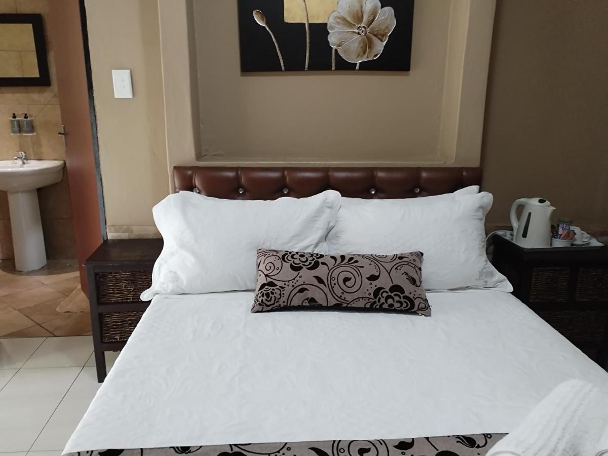 Ditsaleng Bed And Breakfast Vanderbijlpark Extérieur photo