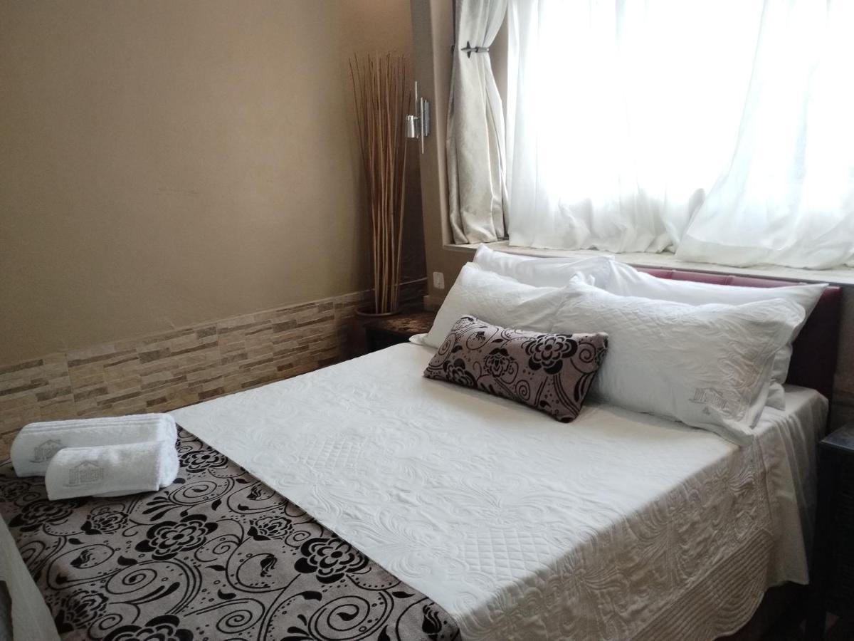 Ditsaleng Bed And Breakfast Vanderbijlpark Extérieur photo