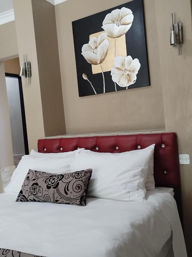 Ditsaleng Bed And Breakfast Vanderbijlpark Extérieur photo