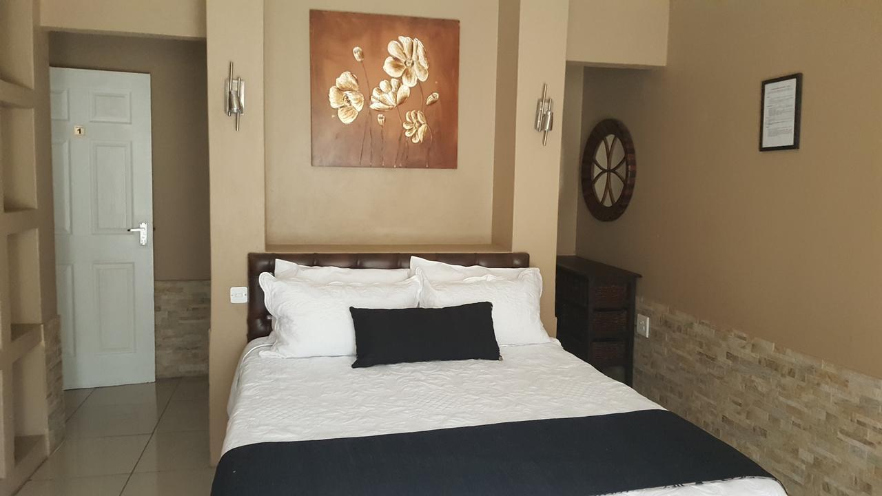 Ditsaleng Bed And Breakfast Vanderbijlpark Extérieur photo