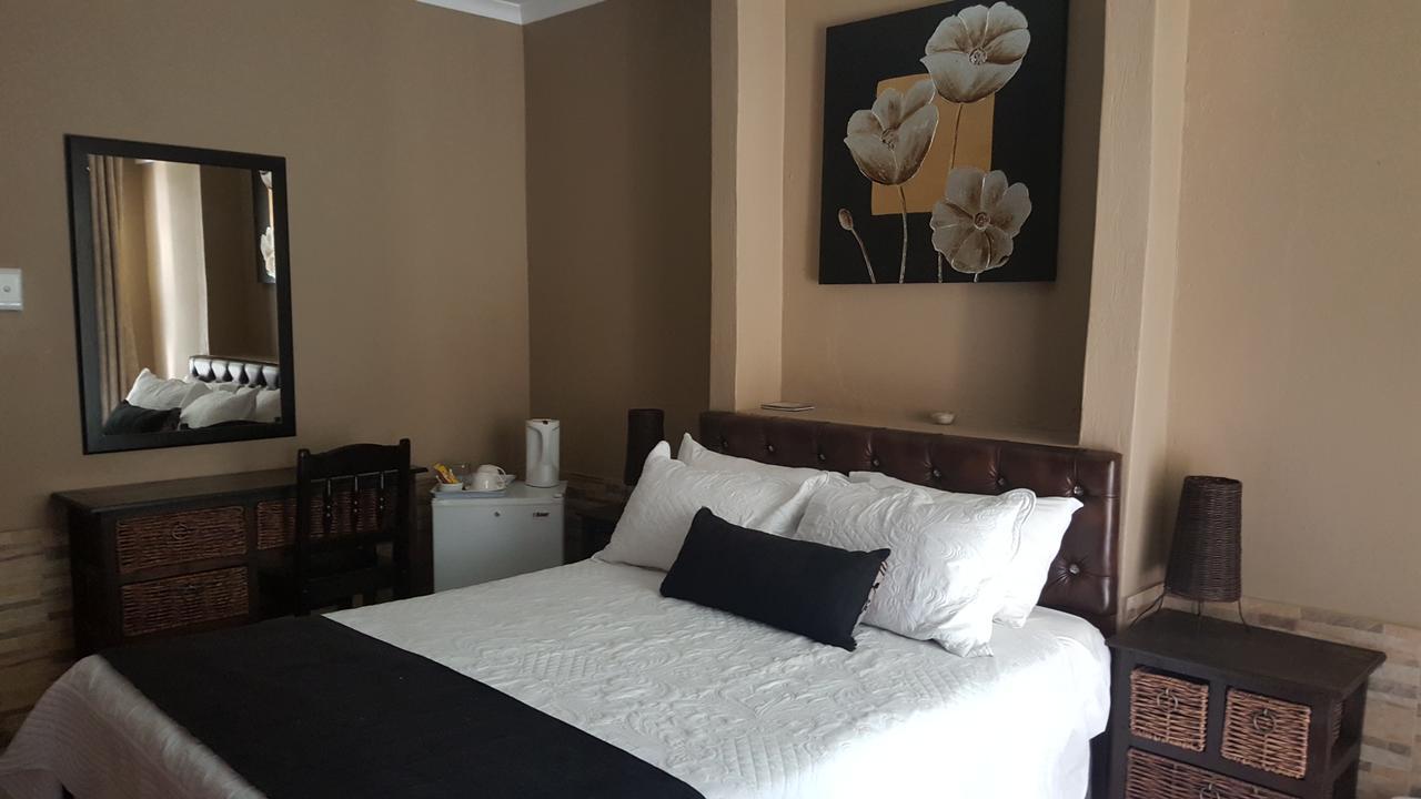 Ditsaleng Bed And Breakfast Vanderbijlpark Extérieur photo